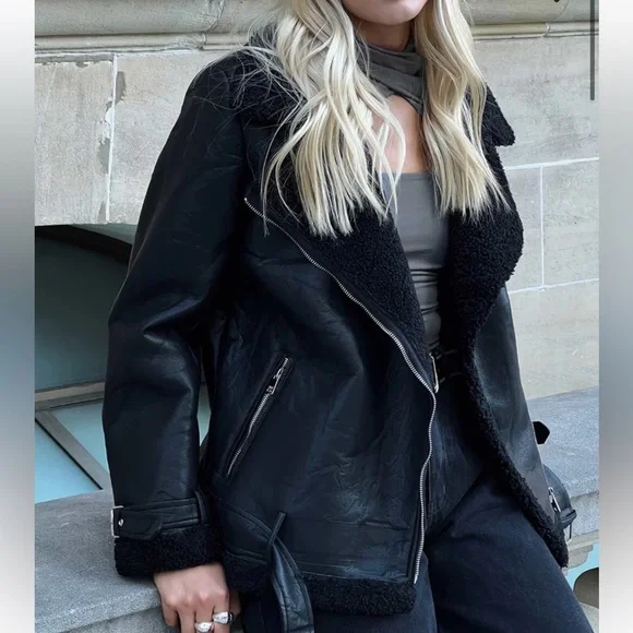 Princess Polly MAUDIE SHEARLING FAUX LEATHER JACKET BLACK - Picture 3 of 4